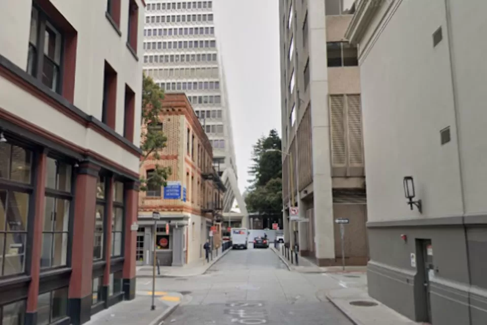 Google maps street view of San Francisco alleyway.